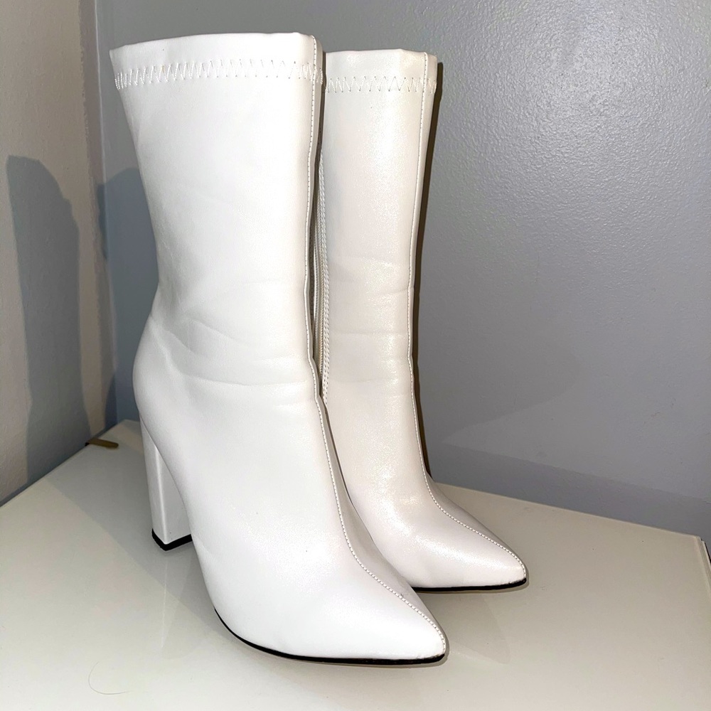 Women’s White Faux Leather Heeled Gogo Booties